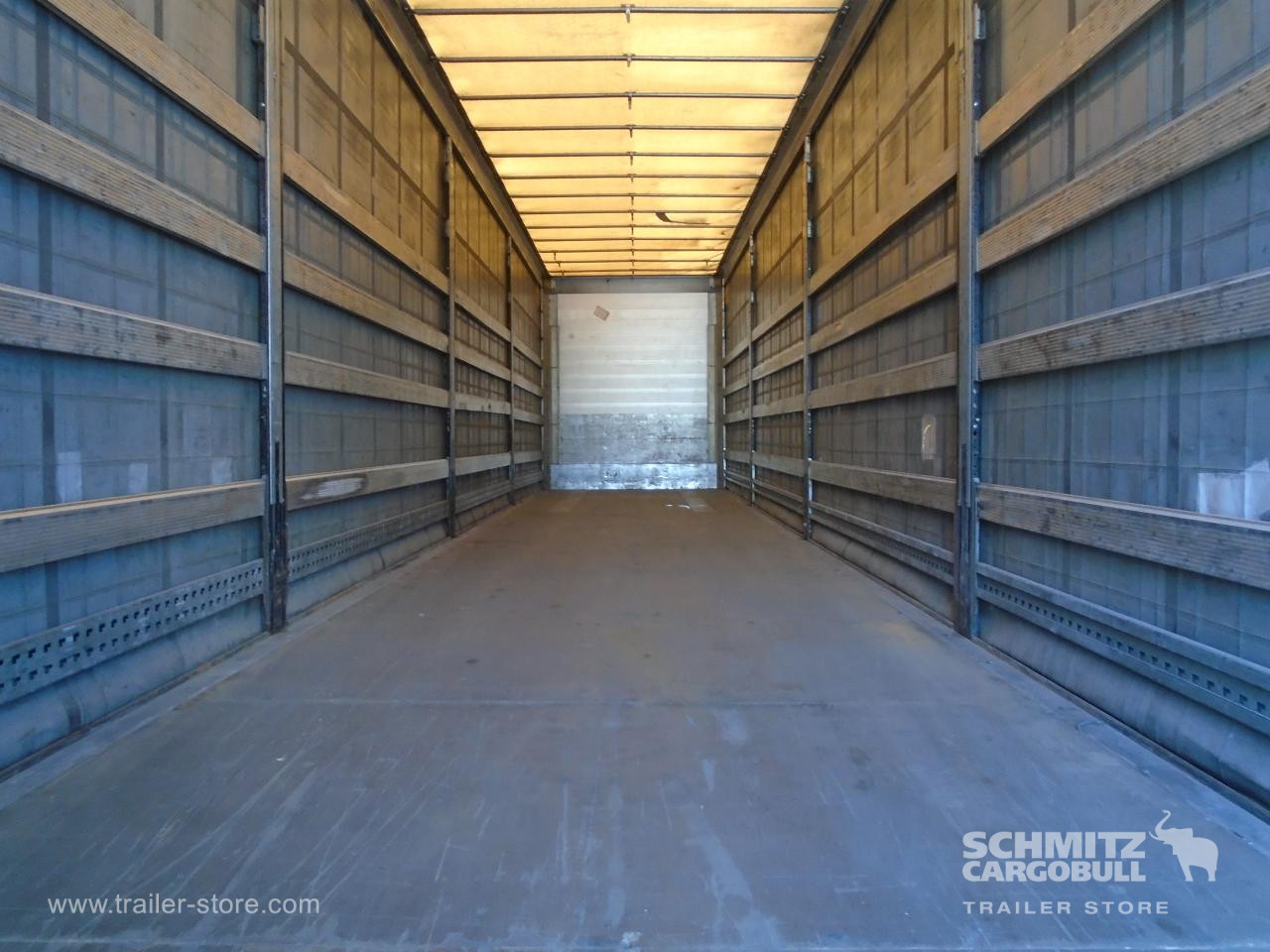 Schmitz Cargobull Curtainsider Mega 