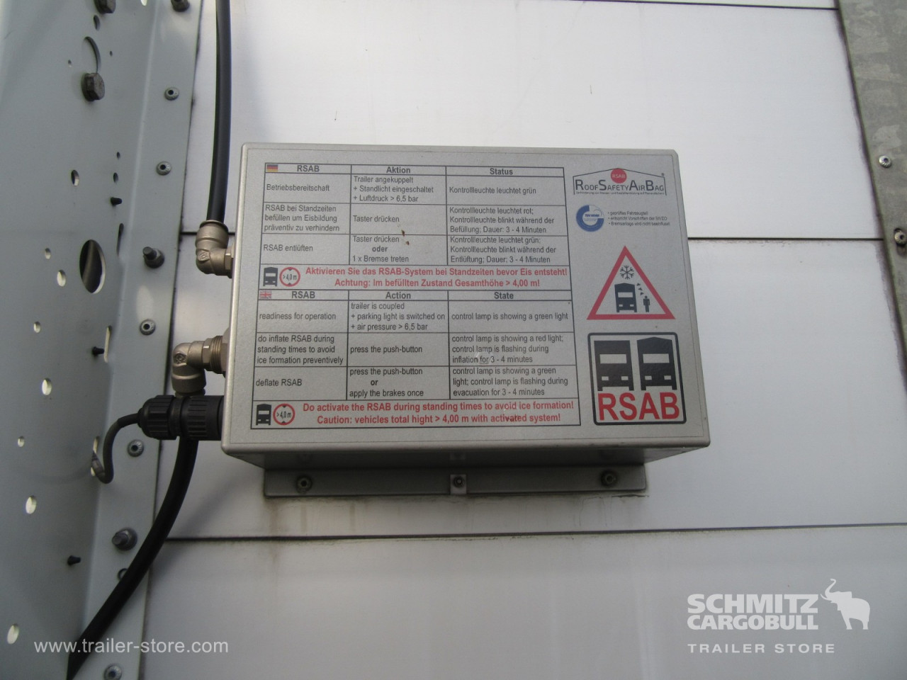 Schmitz Cargobull Curtainsider Standard 