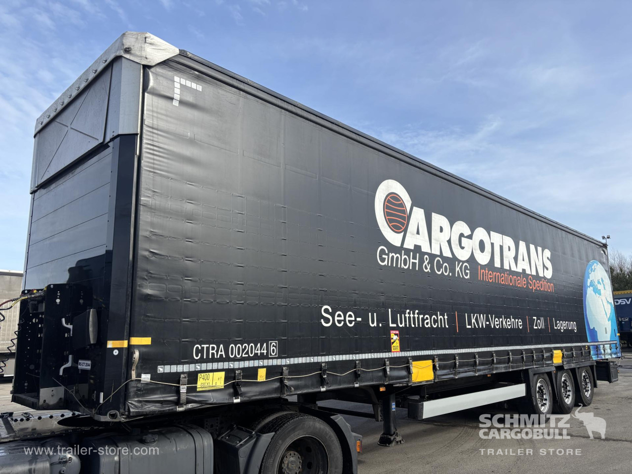 Schmitz Cargobull Curtainsider Mega 