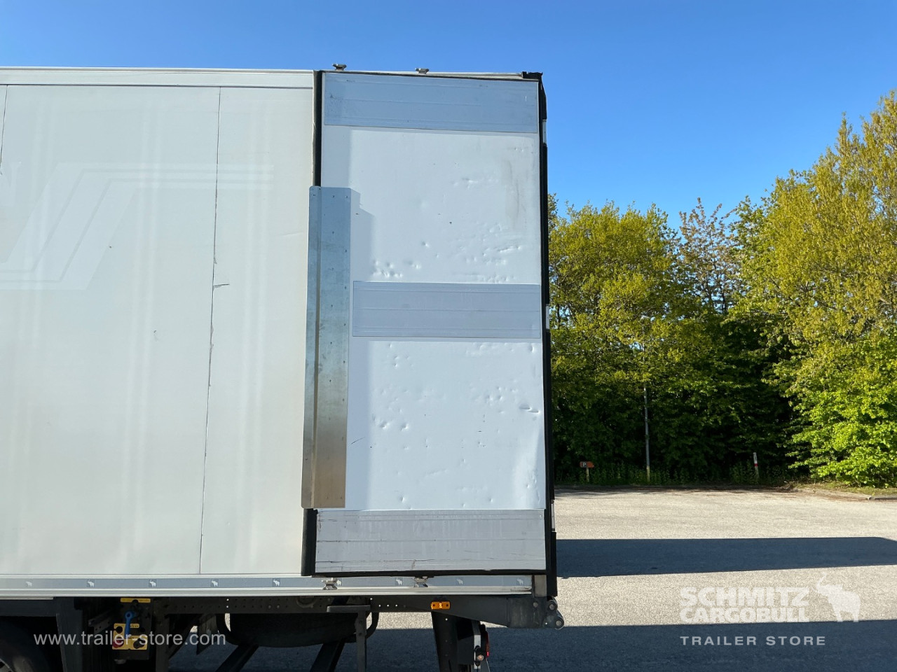 Schmitz Cargobull Reefer Meat hanging system 