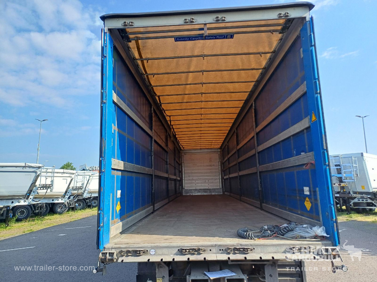 Schmitz Cargobull Curtainsider Standard Staplerhalterung 