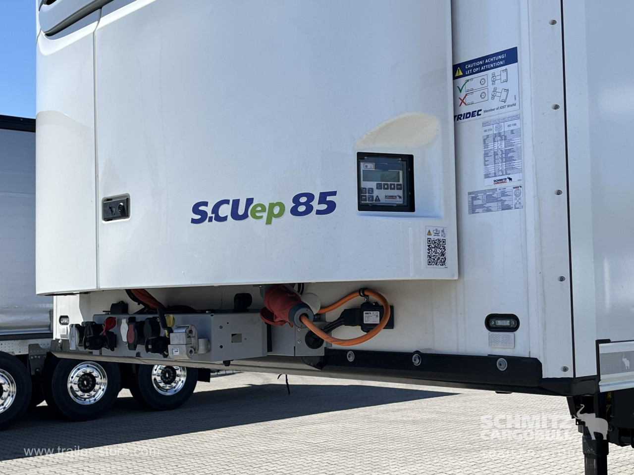 Schmitz Cargobull Frischdienst Standard Trennwand Rolltor Ladebordwand 