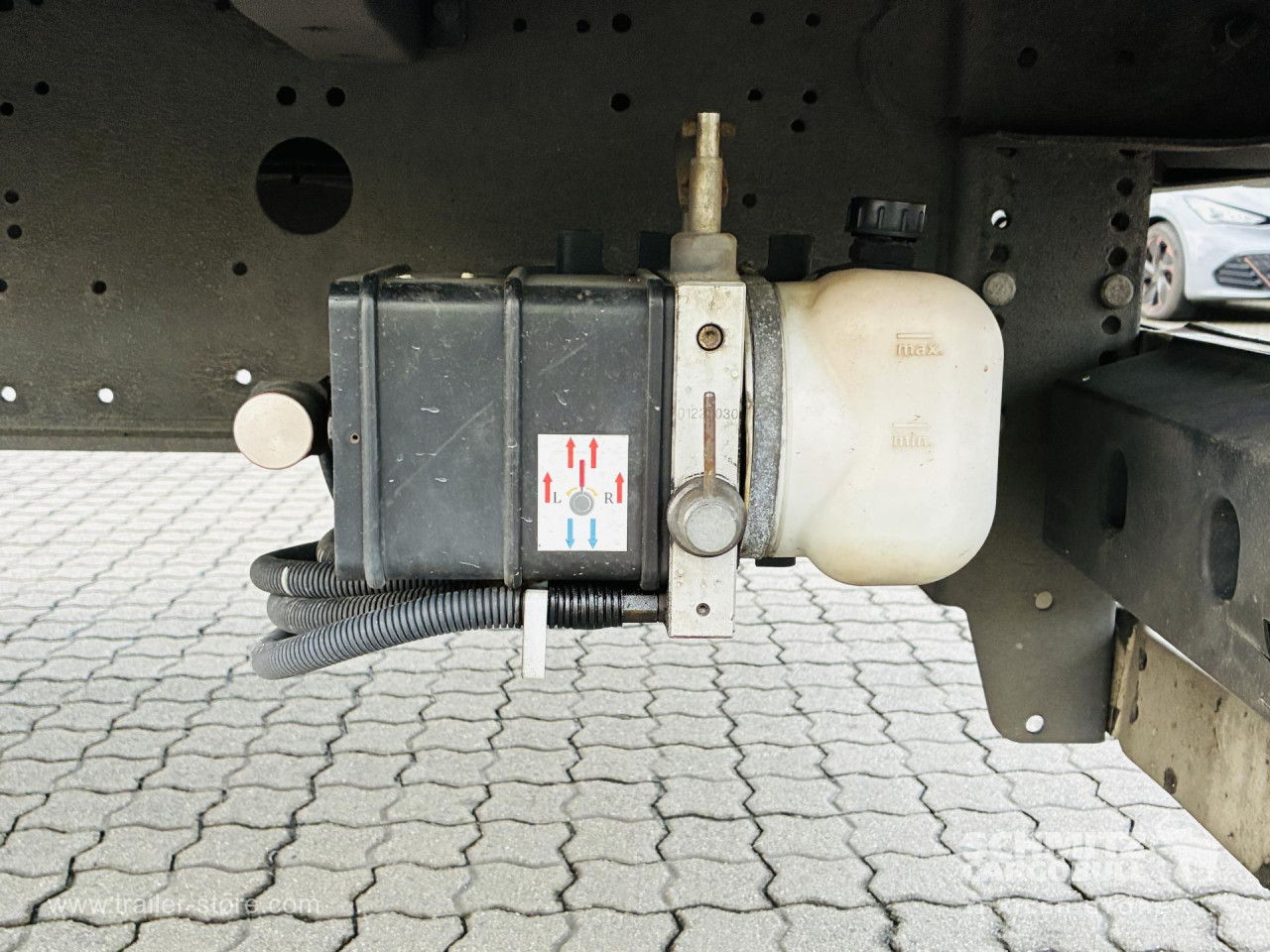 Schmitz Cargobull Curtainsider Mega Getränke 