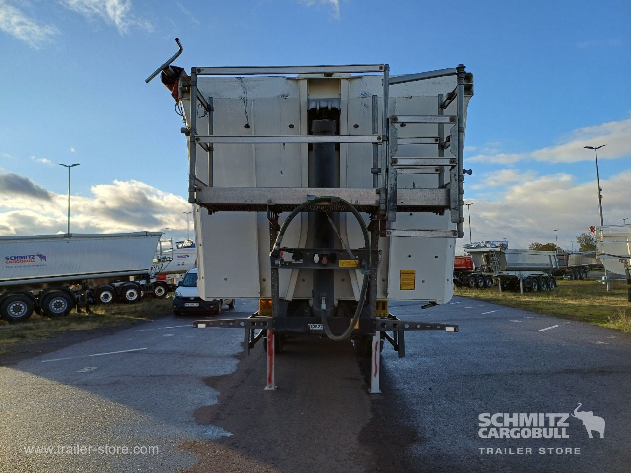 Schmitz Cargobull Kipper Alukastenmulde 44m³ 