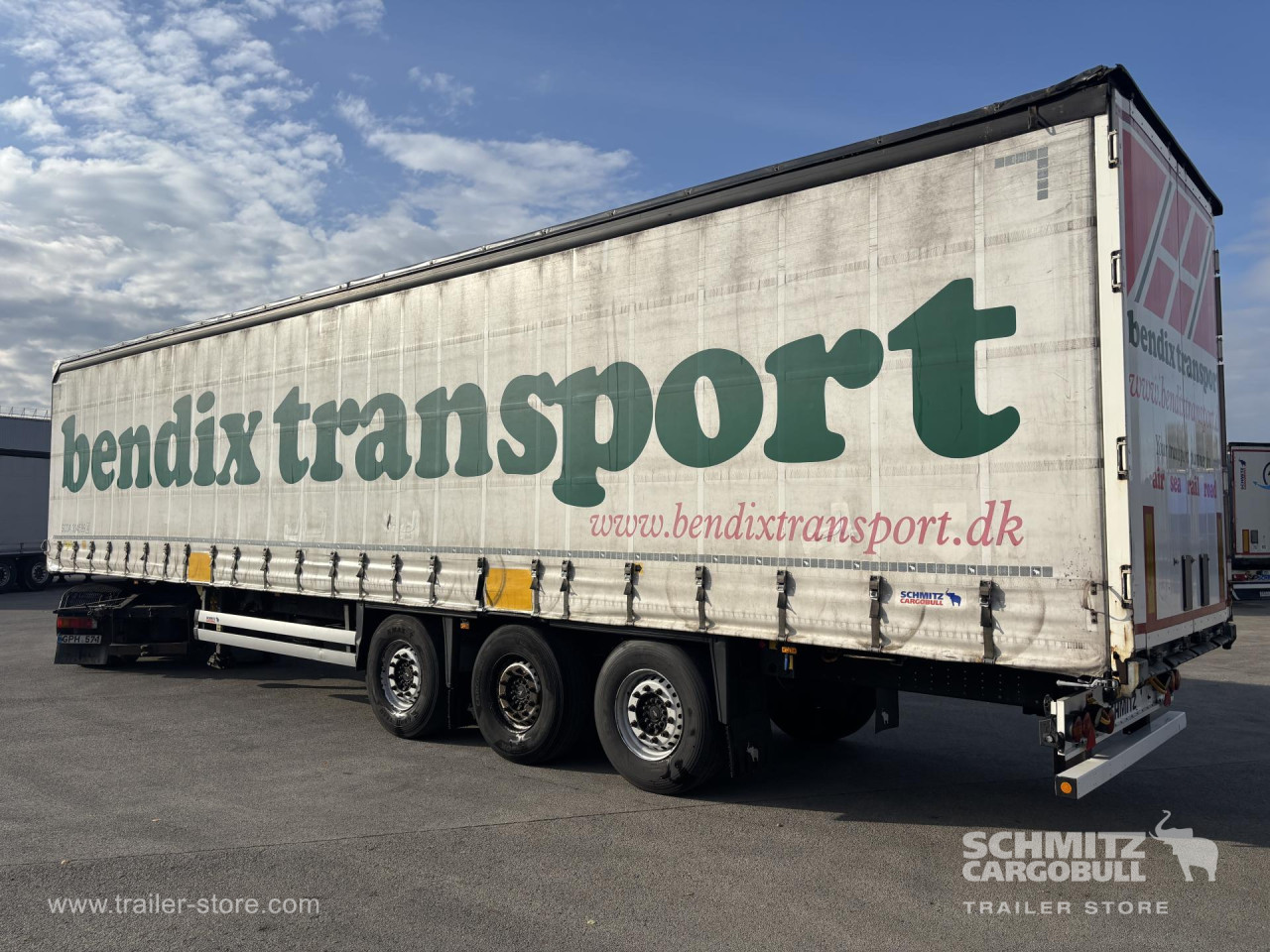 Schmitz Cargobull Curtainsider Standard 