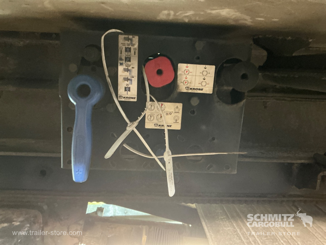 Krone Auflieger Tiefkühlkoffer Standard Taillift 
