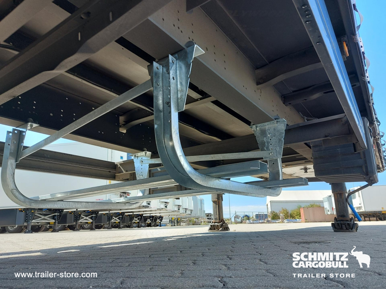 Schmitz Cargobull Curtainsider Mega 