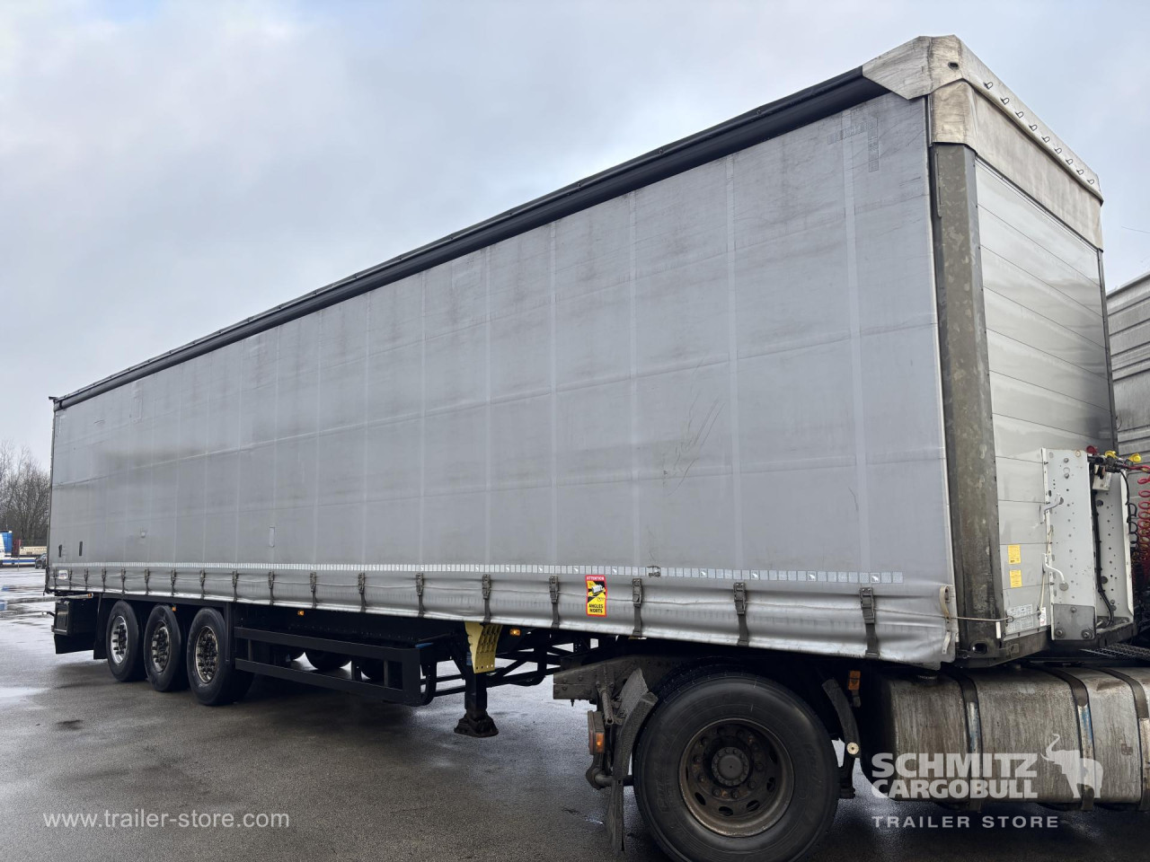 Schmitz Cargobull Curtainsider Standard 