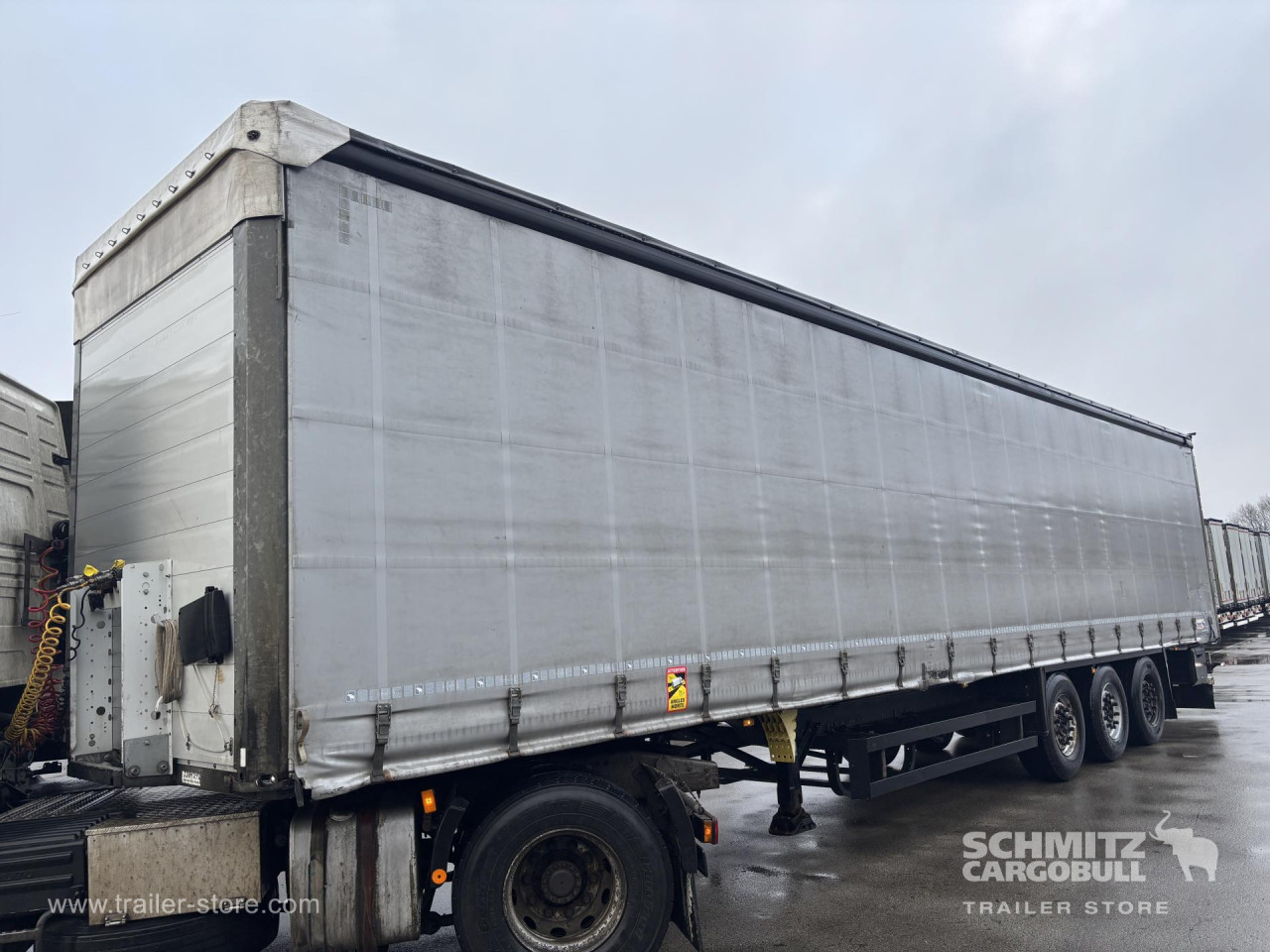 Schmitz Cargobull Curtainsider Standard 