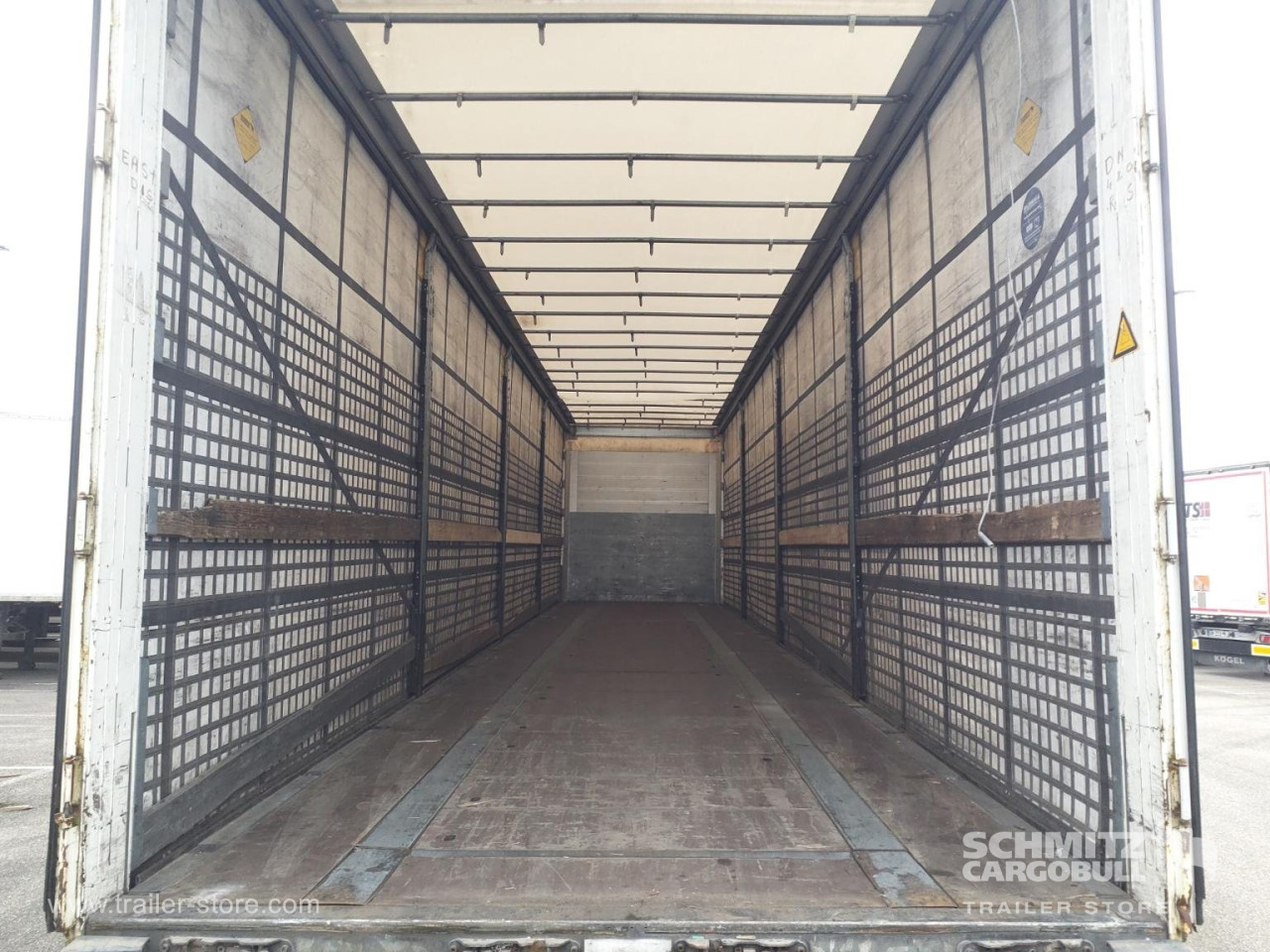 Schmitz Cargobull Semitrailer Curtainsider Standard 