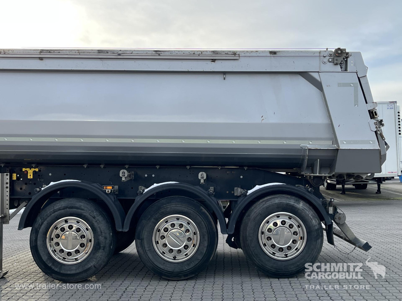 Schmitz Cargobull Kipper Stahlrundmulde 