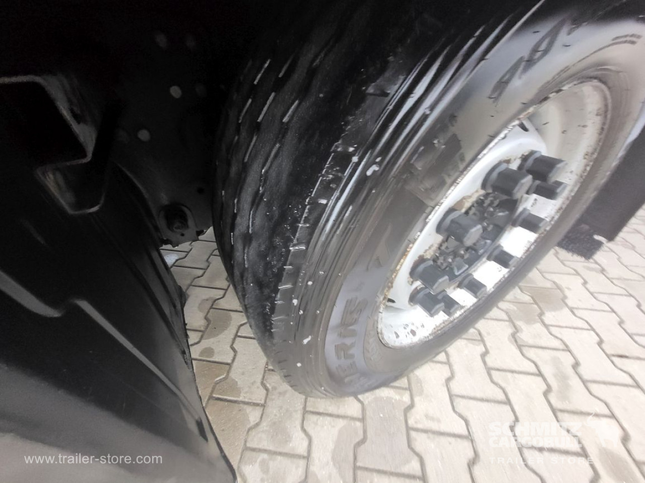 Schmitz Cargobull Curtainsider Mega 