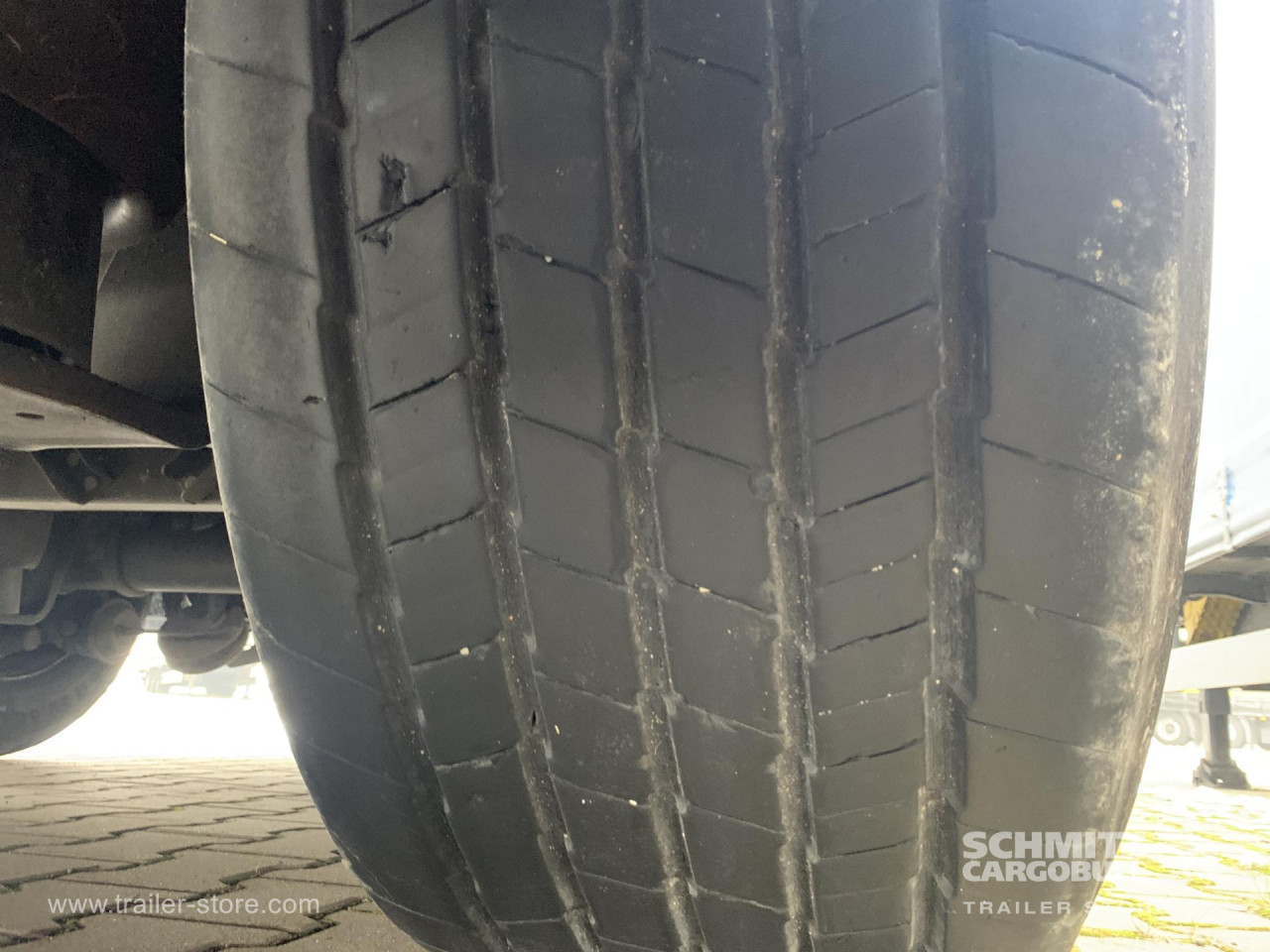 Schmitz Cargobull Curtainsider Mega 