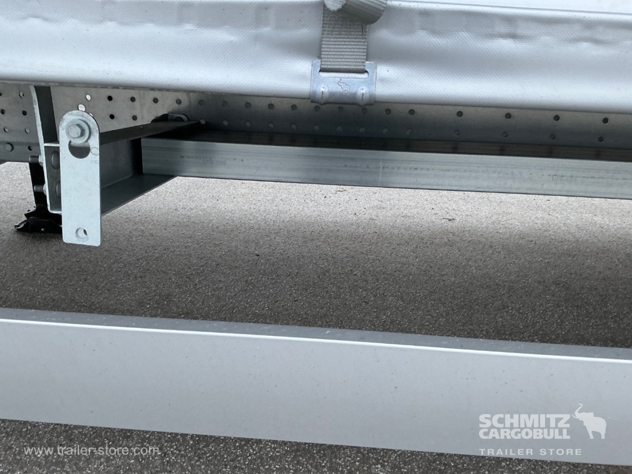 Schmitz Cargobull Curtainsider Mega 