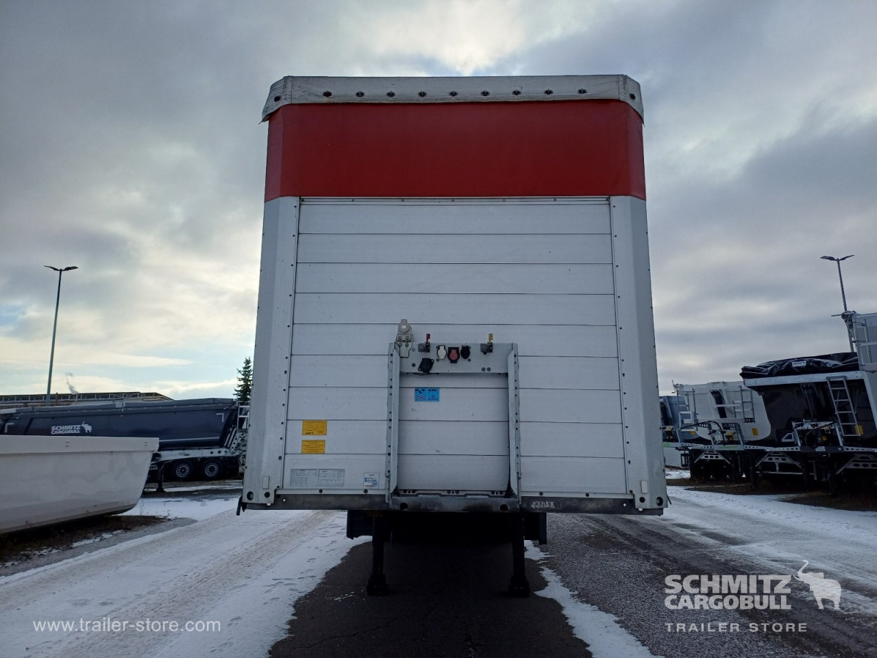 Schmitz Cargobull Curtainsider Standard Ladebordwand 