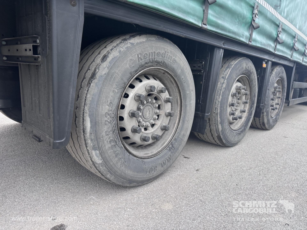 Schmitz Cargobull Curtainsider Mega 