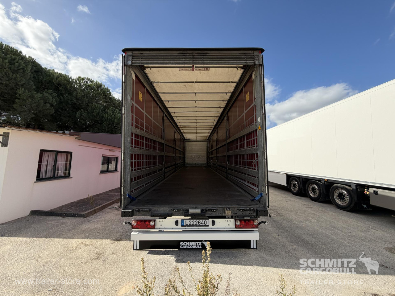 Schmitz Cargobull Curtainsider Mega 