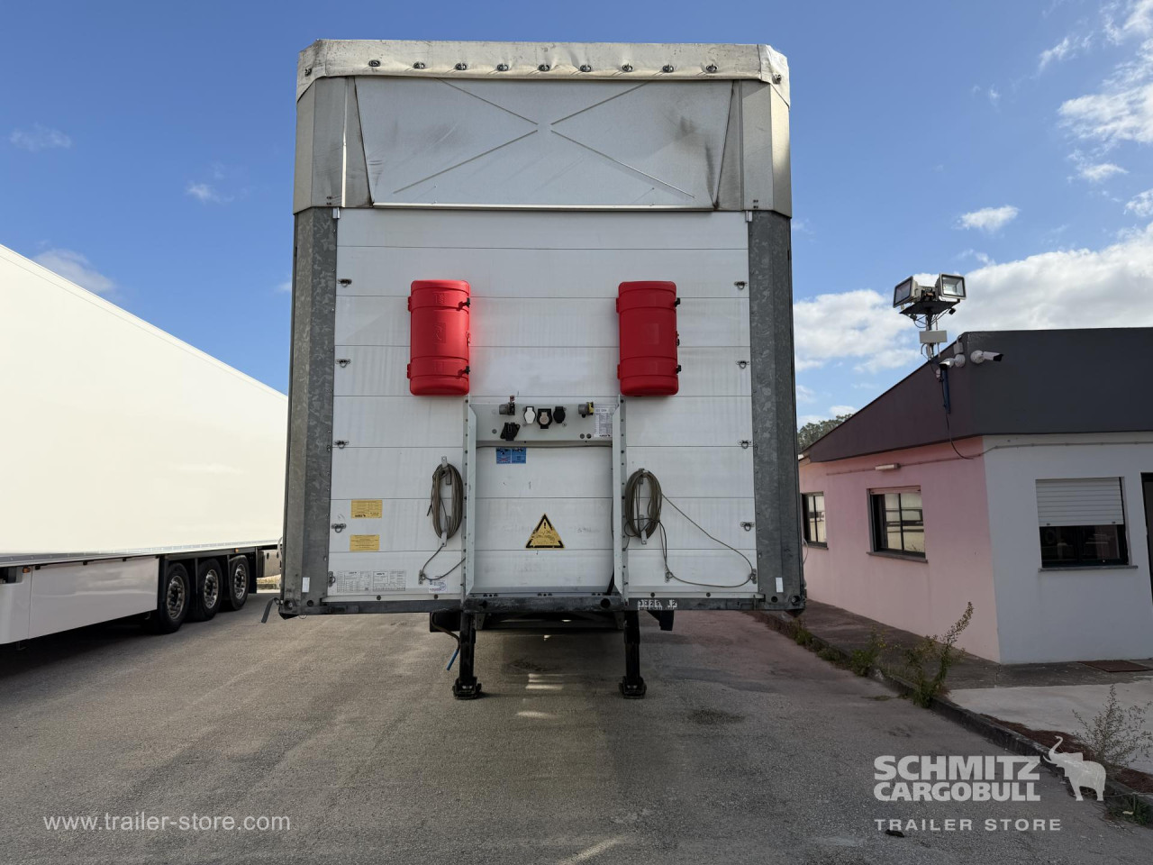 Schmitz Cargobull Curtainsider Mega 