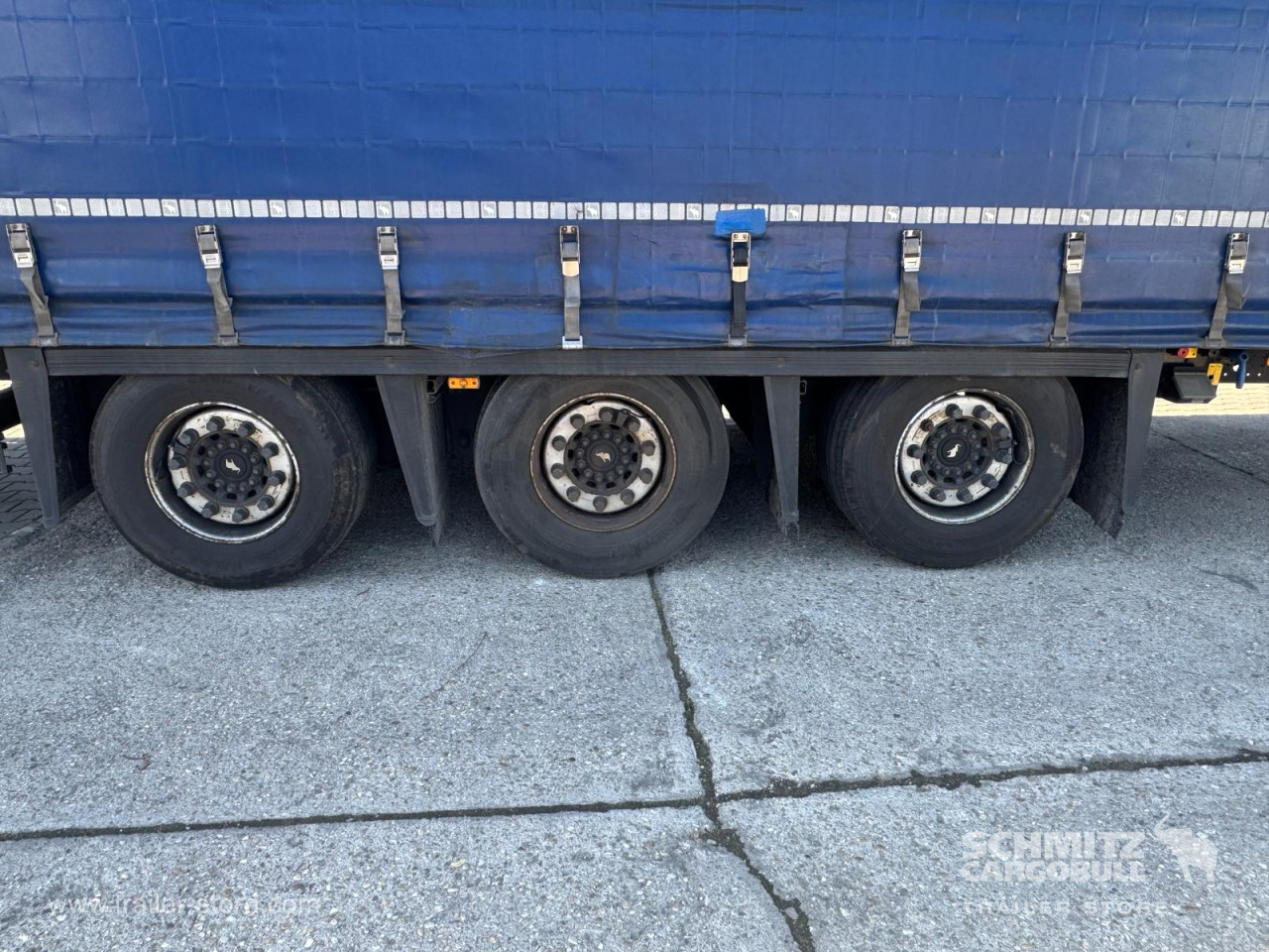 Schmitz Cargobull Curtainsider Mega 
