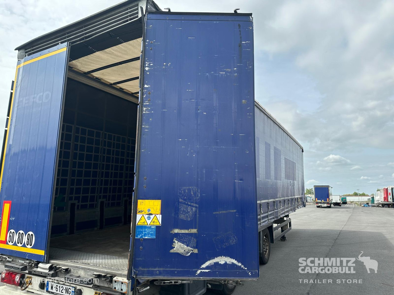 Schmitz Cargobull Semitrailer Curtainsider Mega 