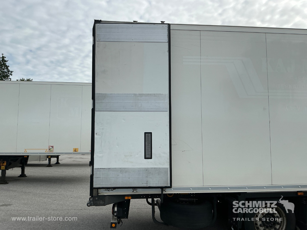 Schmitz Cargobull Reefer Meat hanging system 