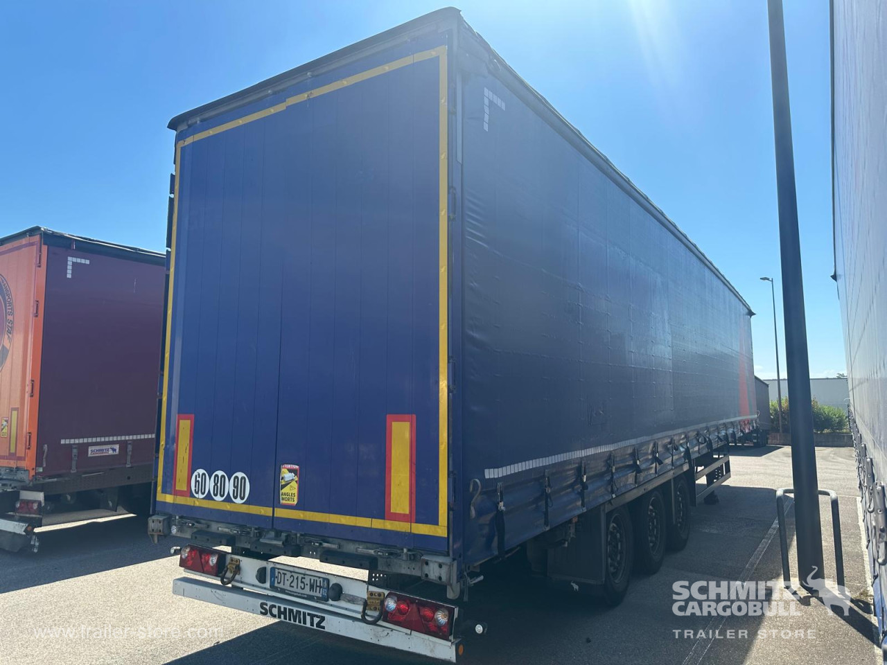 Schmitz Cargobull Semitrailer Curtainsider Mega 
