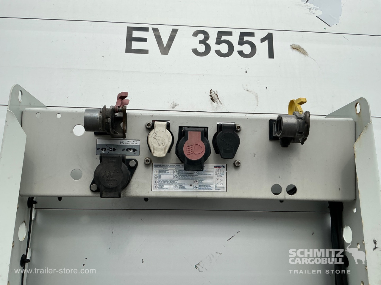 Schmitz Cargobull Curtainsider Standard 