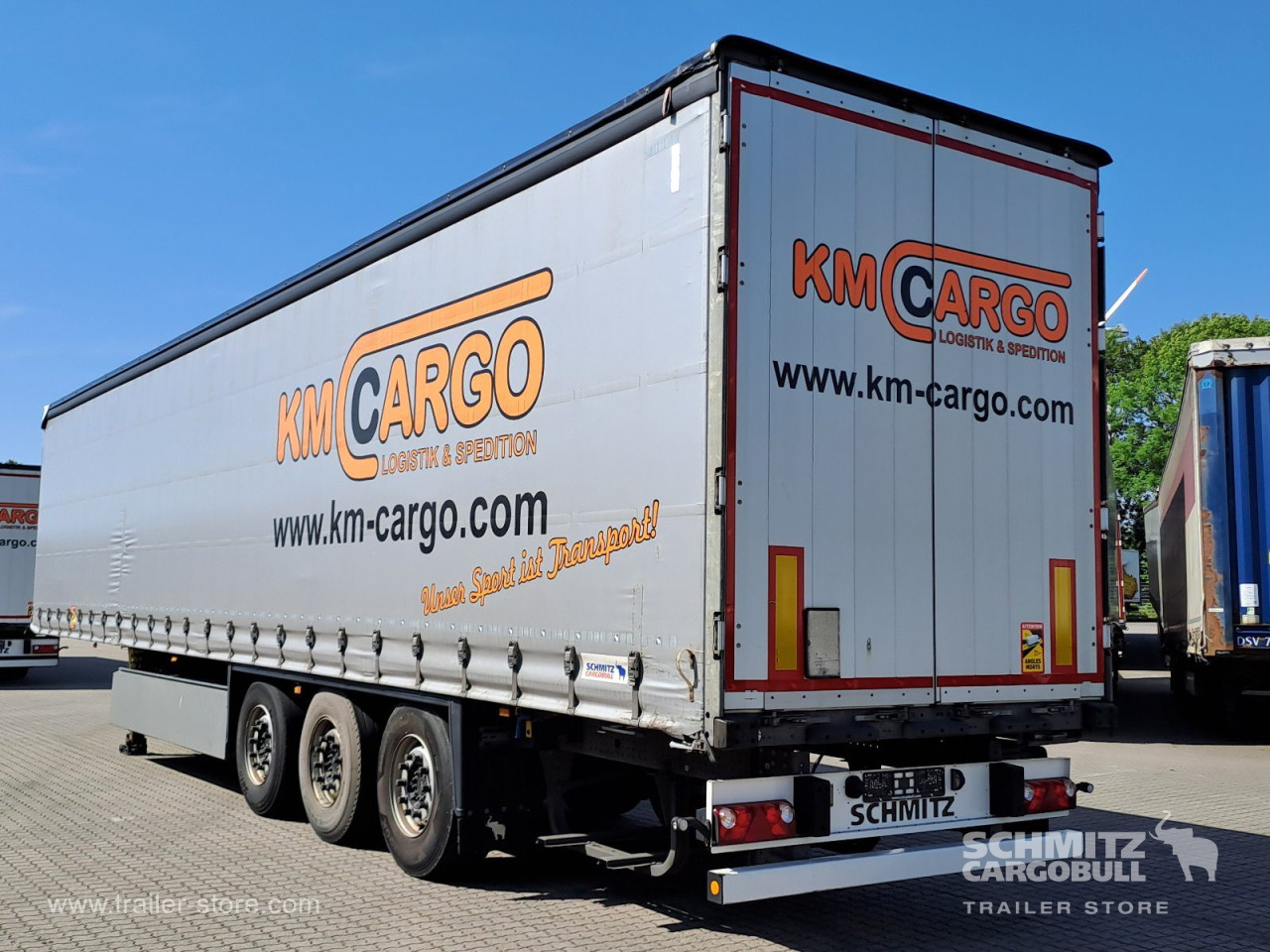 Schmitz Cargobull Curtainsider Standard Getränke 
