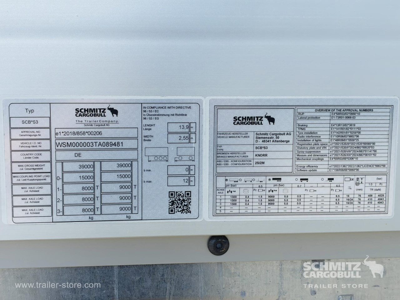 Schmitz Cargobull Curtainsider Standard Getränke 