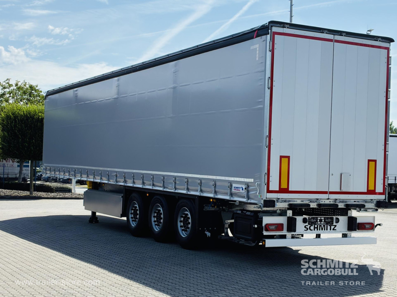 Schmitz Cargobull Curtainsider Standard Getränke 