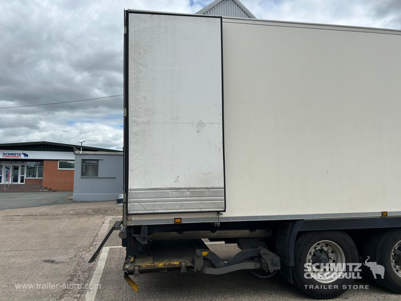 CHEREAU Reefer Multitemp Taillift 