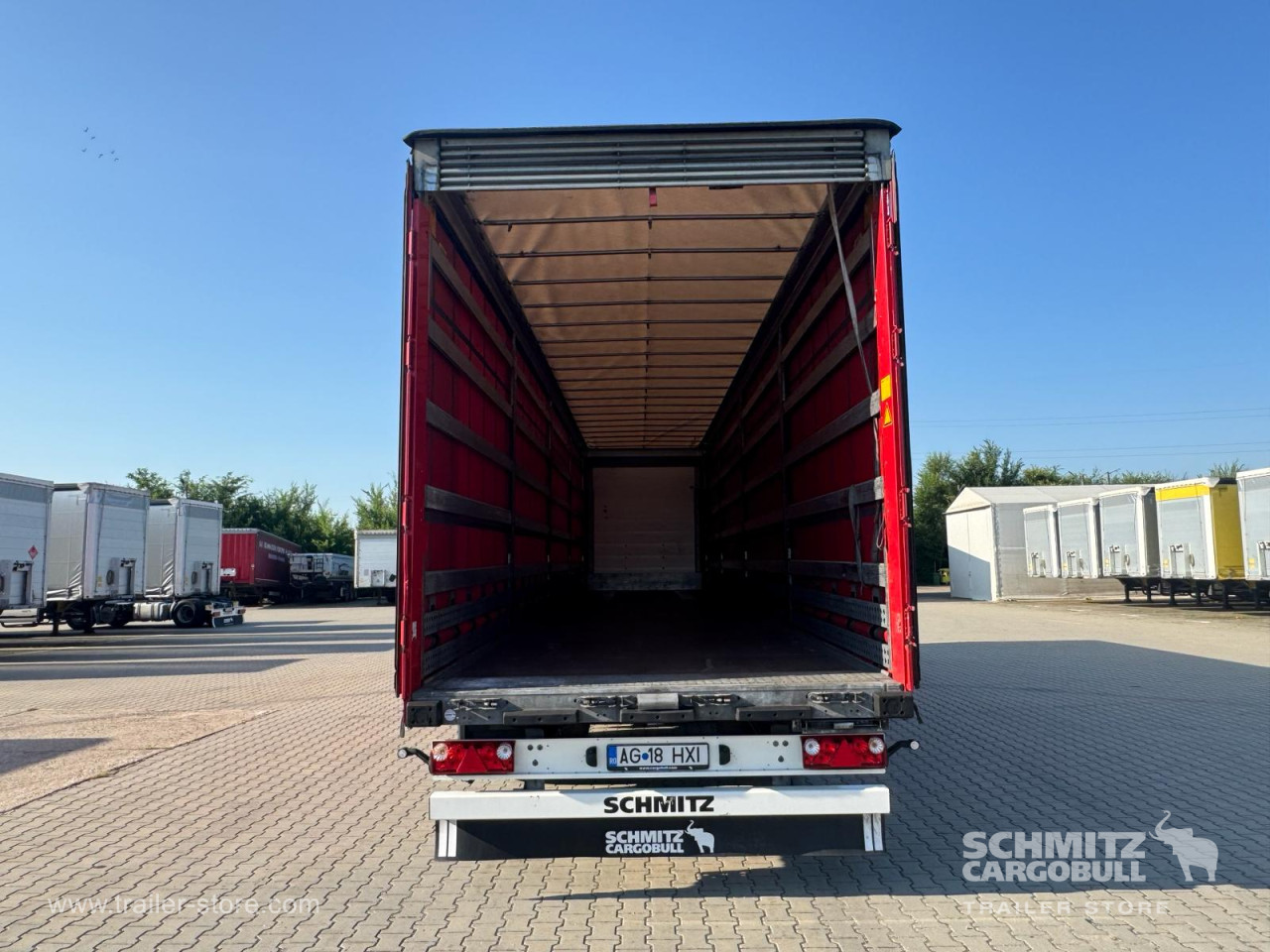 Schmitz Cargobull Curtainsider Mega 