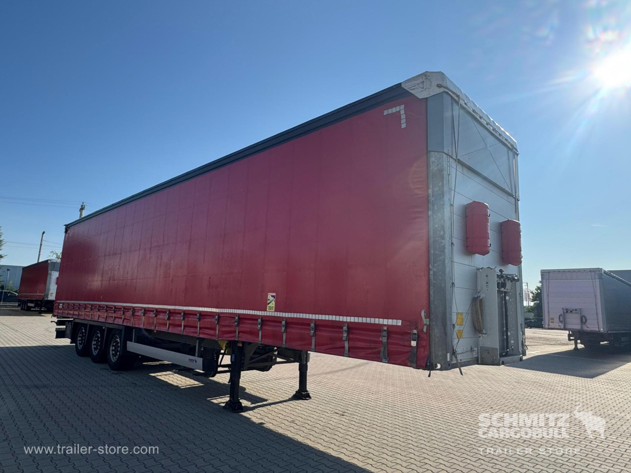 Schmitz Cargobull Curtainsider Mega 
