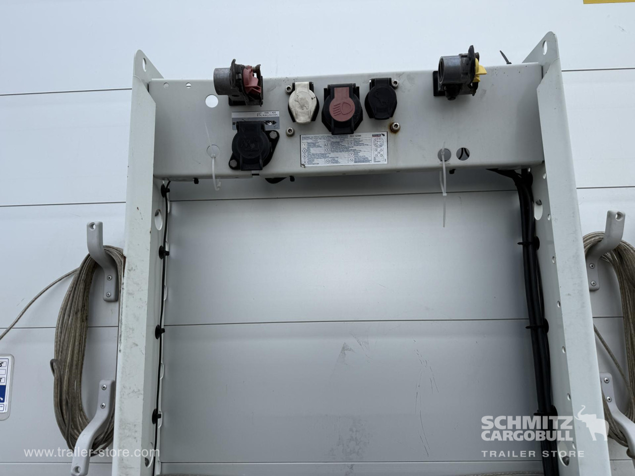 Schmitz Cargobull Curtainsider Standard 