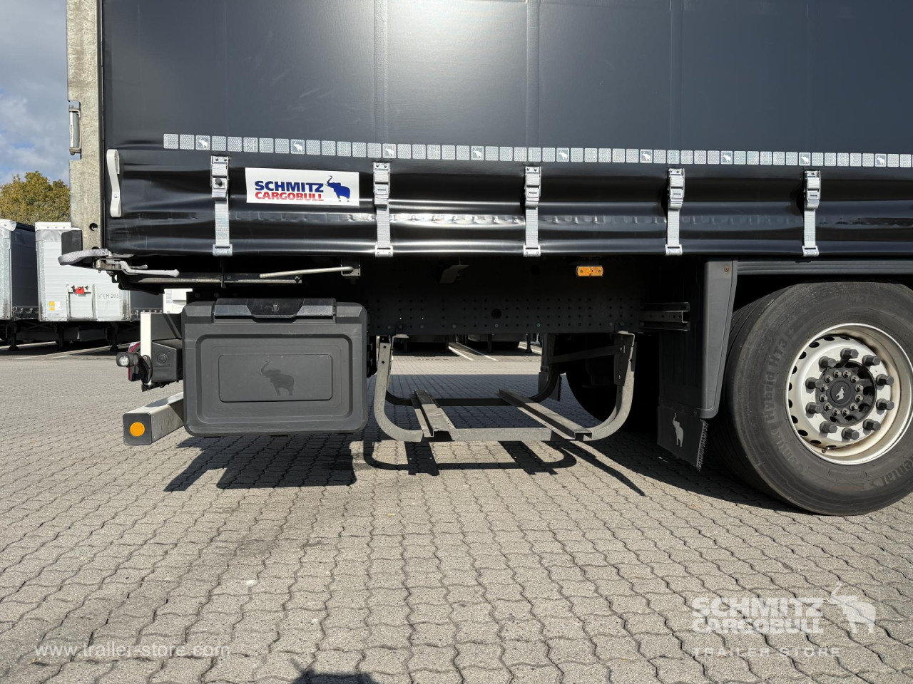 Schmitz Cargobull Curtainsider Standard Getränke 