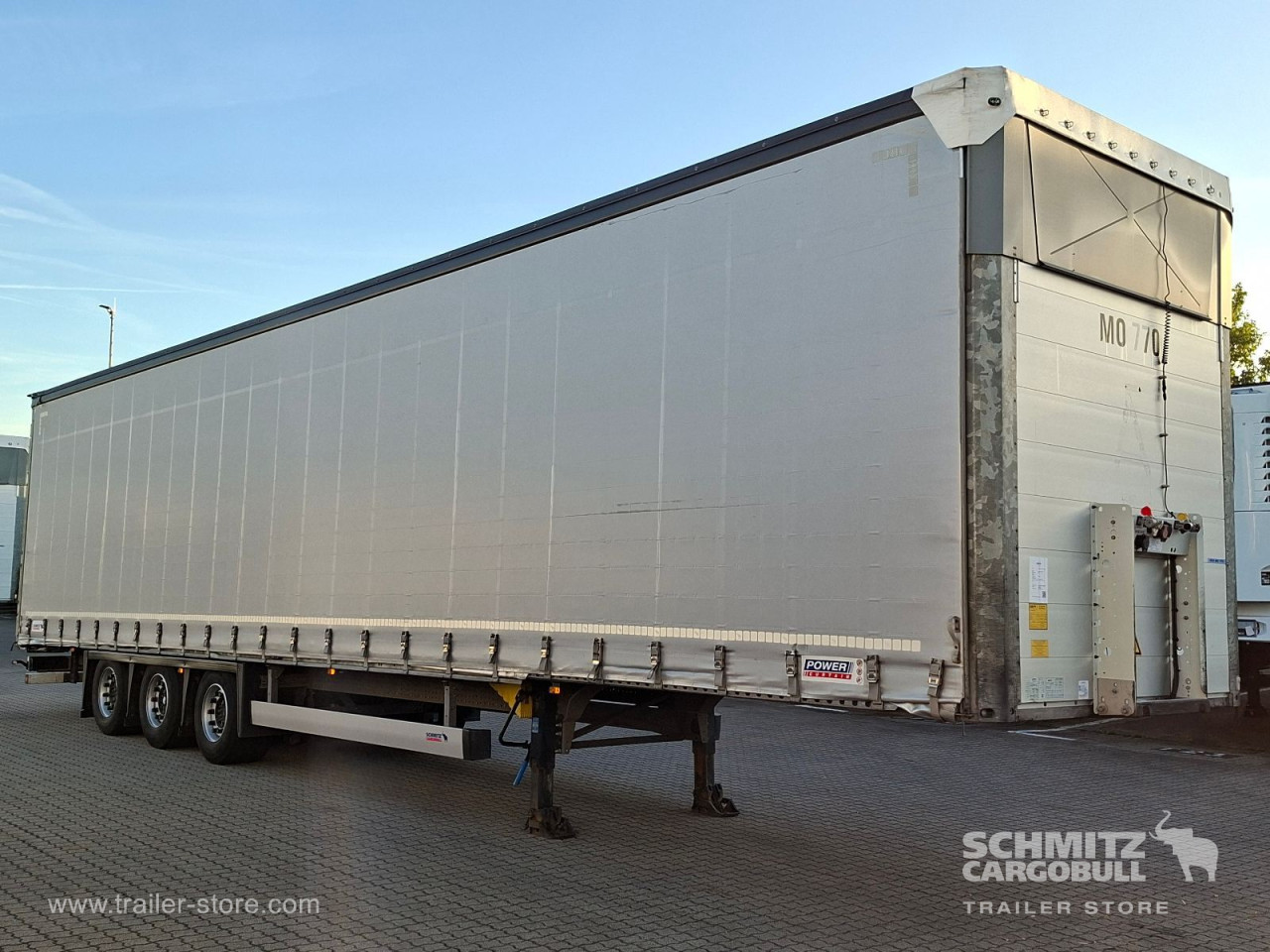 Schmitz Cargobull Curtainsider Mega 