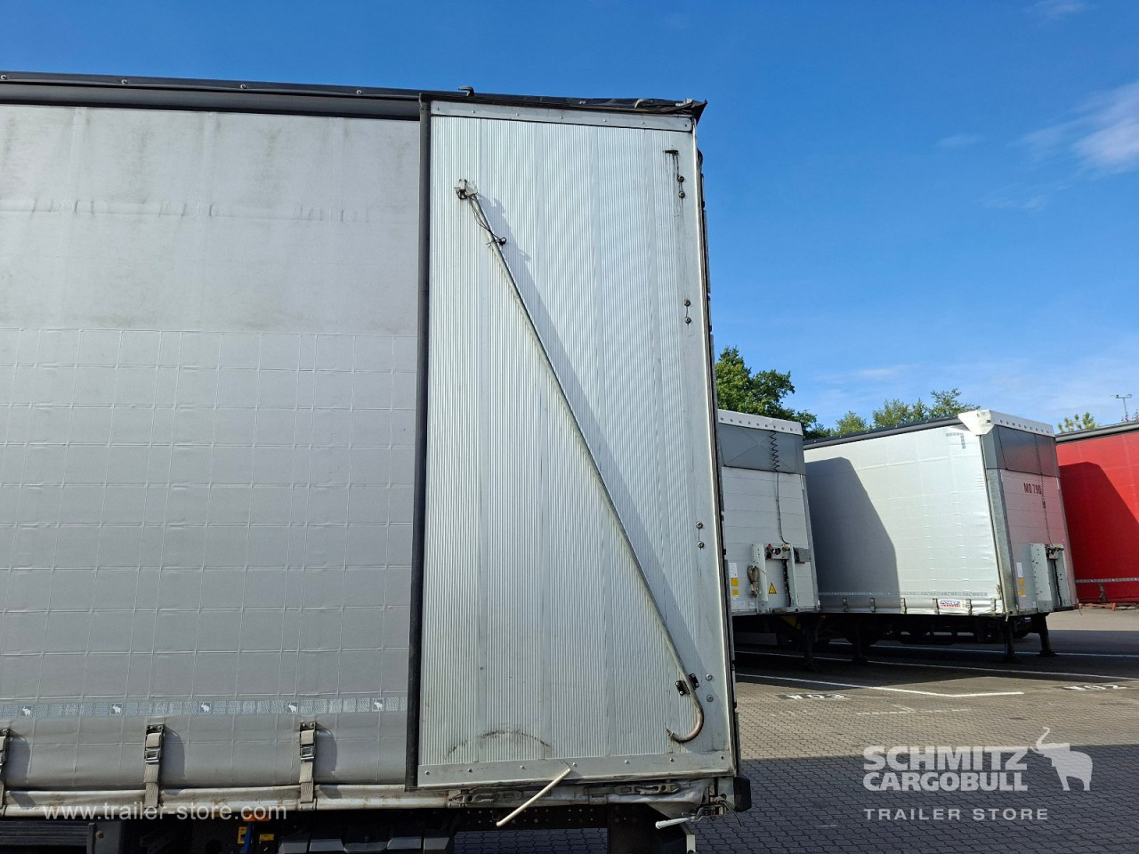 Schmitz Cargobull Curtainsider Mega 