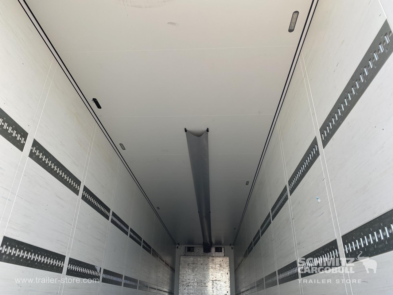 Schmitz Cargobull Semitrailer Reefer Standard Hayon 