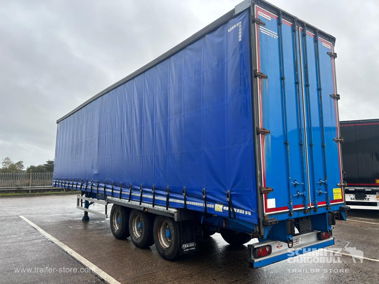 MONTRACON Curtainsider Standard UK 