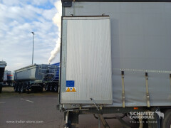 Schmitz Cargobull Curtainsider Standard Getränke 