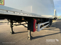 FRUEHAUF Semitrailer Dryfreight Standard Porte relevante 