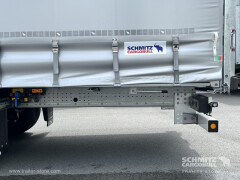 Schmitz Cargobull Curtainsider Mega Getränke 