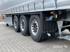 Schmitz Cargobull Curtainsider Standard Getränke 