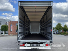 Schmitz Cargobull Curtainsider Mega Getränke 