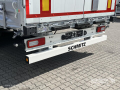 Schmitz Cargobull Curtainsider Mega Getränke 