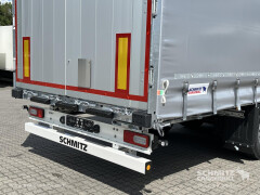 Schmitz Cargobull Curtainsider Mega Getränke 
