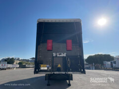 Schmitz Cargobull Curtainsider Varios 