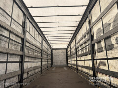 Schmitz Cargobull Curtainsider Mega 