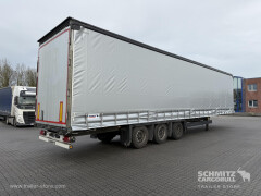 Schmitz Cargobull Curtainsider Mega Getränke 