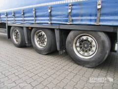 Schmitz Cargobull Curtainsider Mega Getränke 